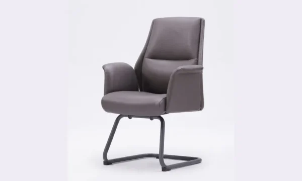 CL132C – Visitor Leather Chair